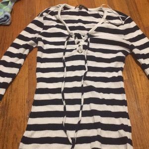 Long sleeve lace up shirt